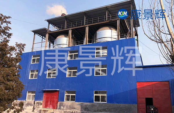 三效蒸发器、xyu蒸发器各有各的好处，选择哪种处理方案，要让厂家来根据废水处理情况来选择处理方案。